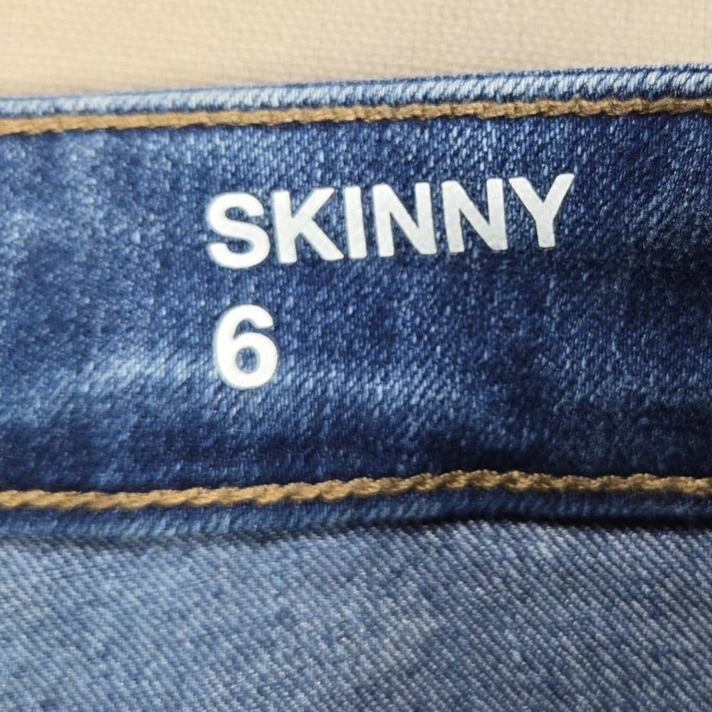 Sonoma Skinny Jeans Floral Embroidered Medium Wash Blue Womens Size 6 - Picture 9 of 13